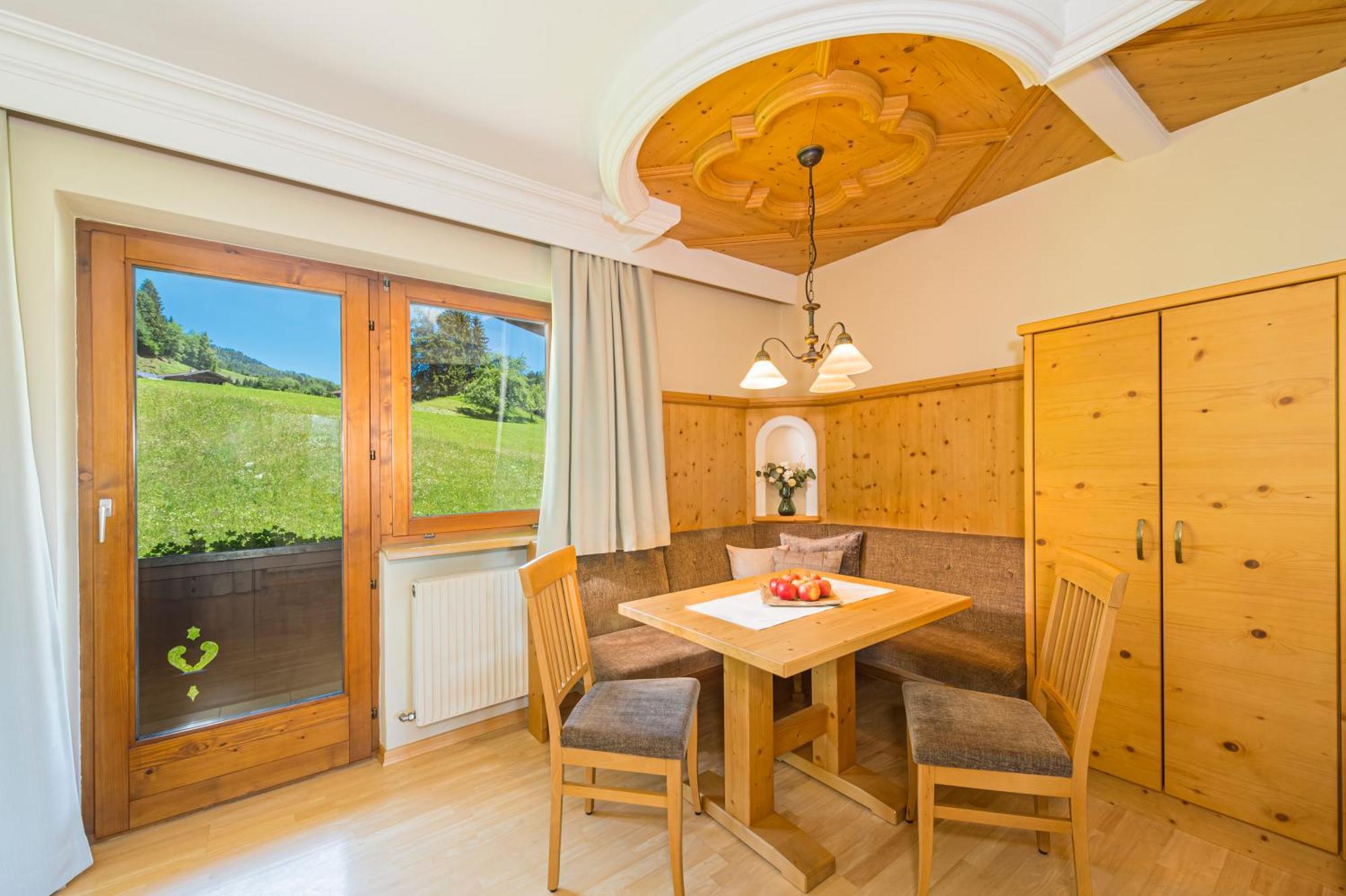 Apartments Tirolerhaus Кессен Номер фото